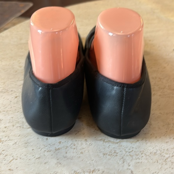 Vegan Leather Mary Jane’s by Old Navy Size 9.5 Good Condition - Picture 4 of 5